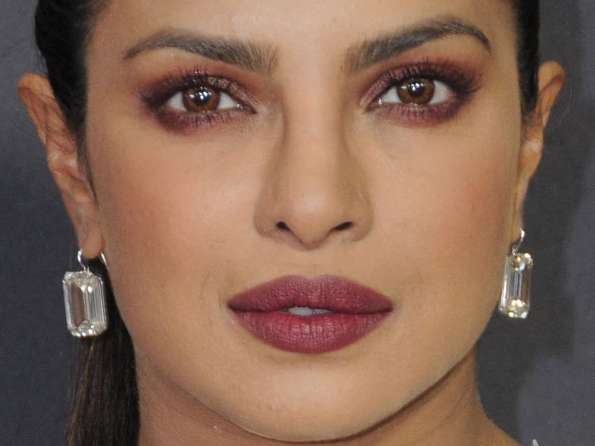 Priyanka chopra nose ring top