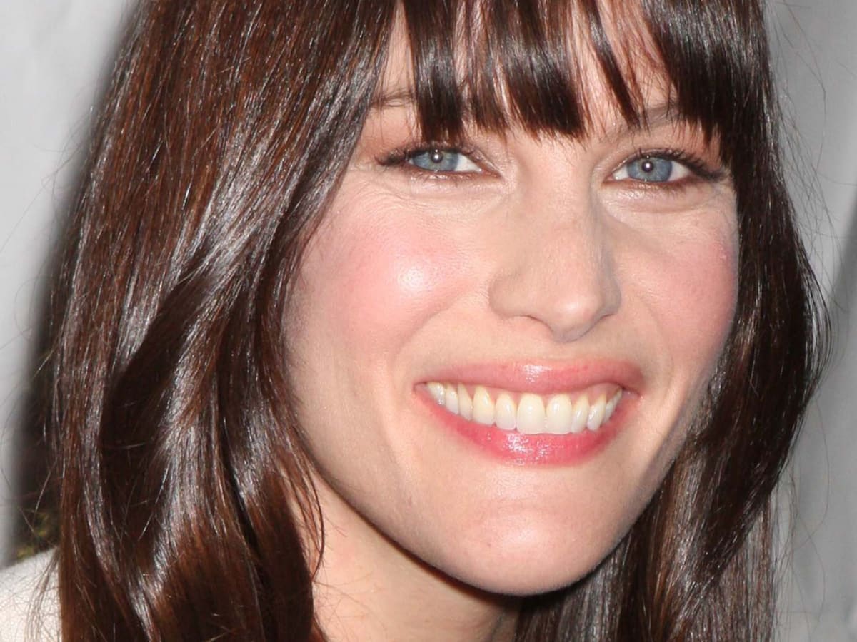 The Best and Worst Bangs for Long Face Shapes The Glow Memo