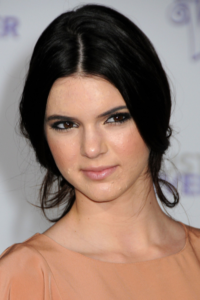 Kendall Jenner Before and After: From 2008 to 2022 - The Glow Memo