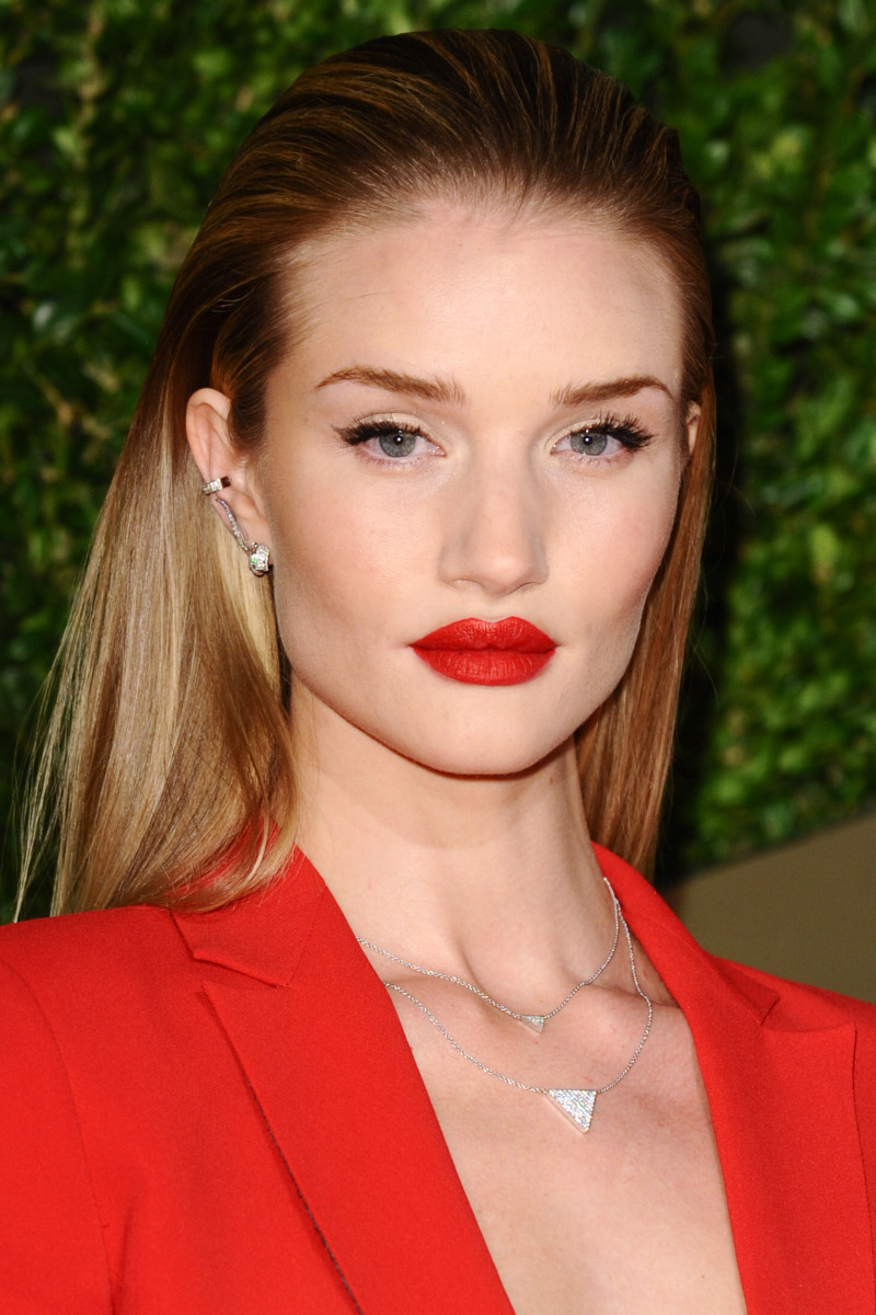 Rosie Huntington-Whiteley Before and After - The Glow Memo