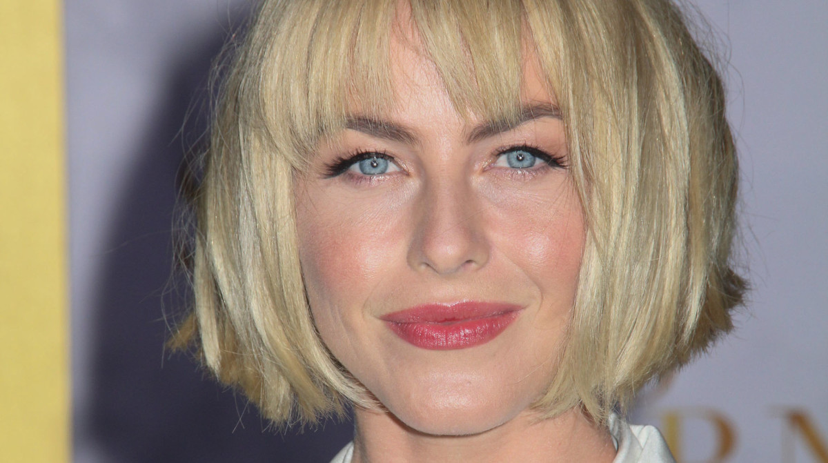 Blonde Bob Hairstyles: How to Give Your Blonde Bob a New Look - The Glow  Memo