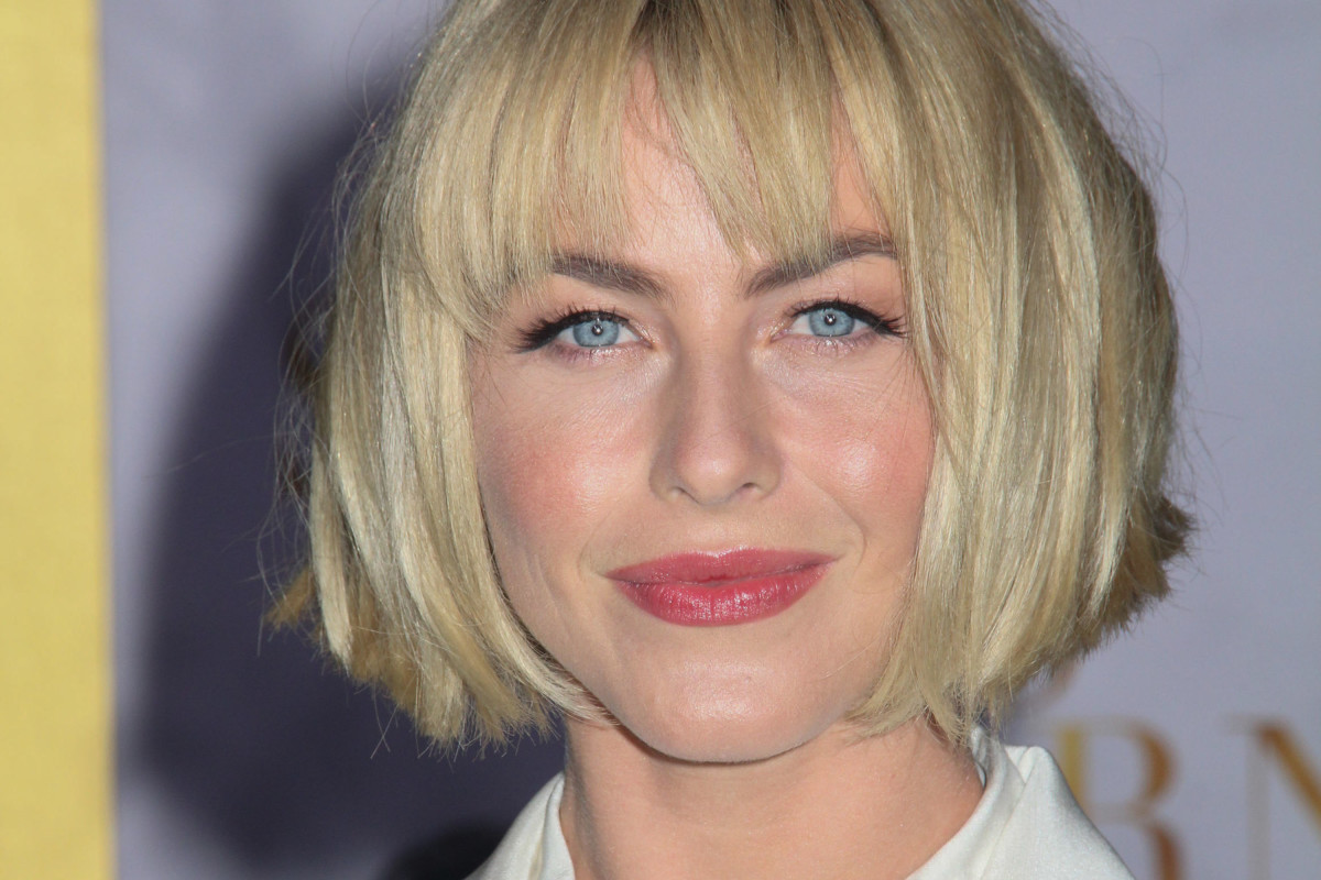 Blonde Bob Hairstyles: How to Give Your Blonde Bob a New Look - The Glow  Memo