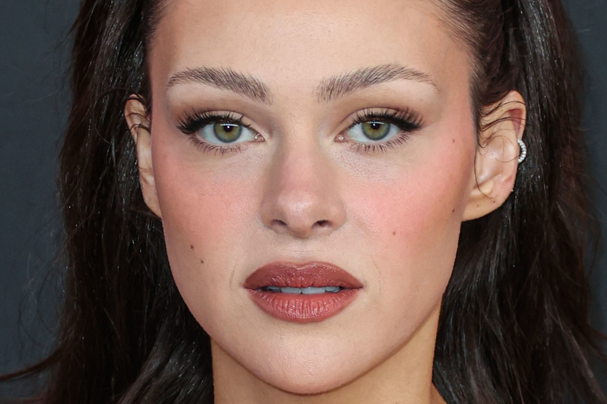 Nicola Peltz Before and After: From 2008 to 2024 - The Glow Memo