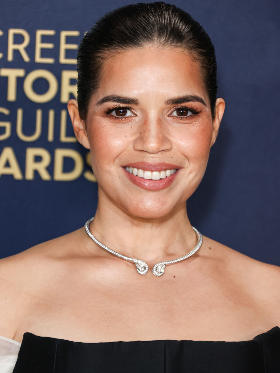 SAG Choice Awards 2024: Best and Worst Beauty Looks - The Glow Memo