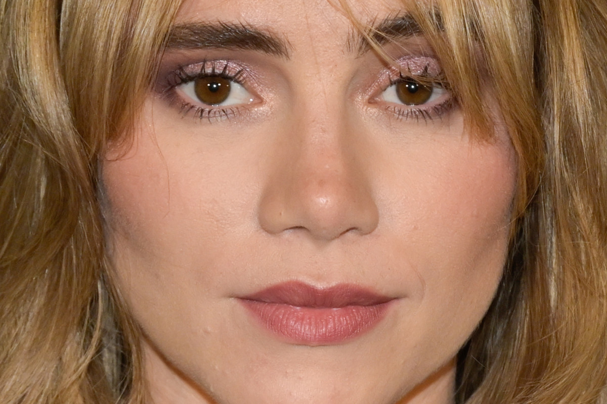 Suki Waterhouse Skincare Routine and Beauty Secrets - The Glow Memo