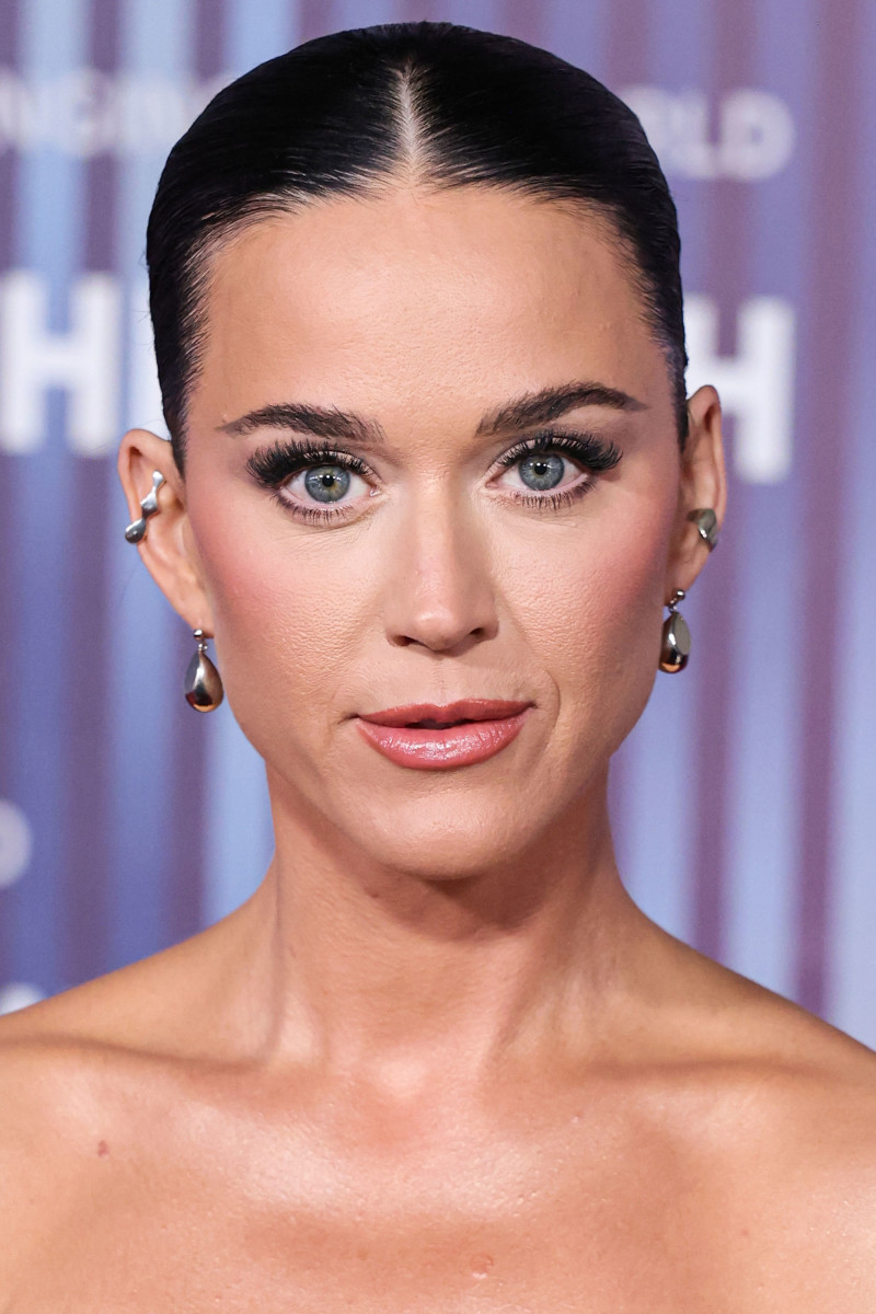 Katy Perry Before and After: From 2000 to 2024 - The Glow Memo