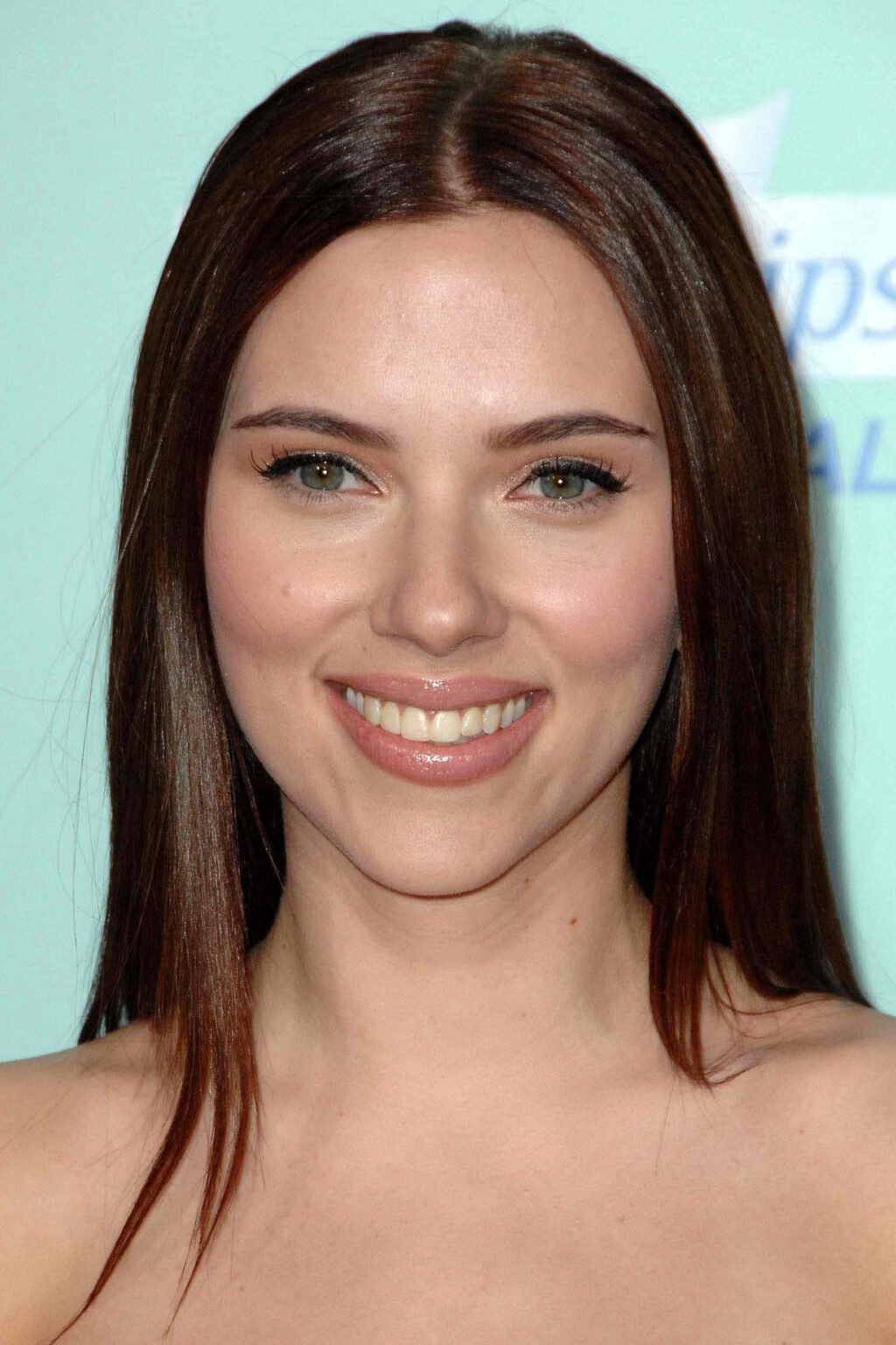 Scarlett Johansson at the 2009 Los Angeles premiere of He’s Just Not That Into You